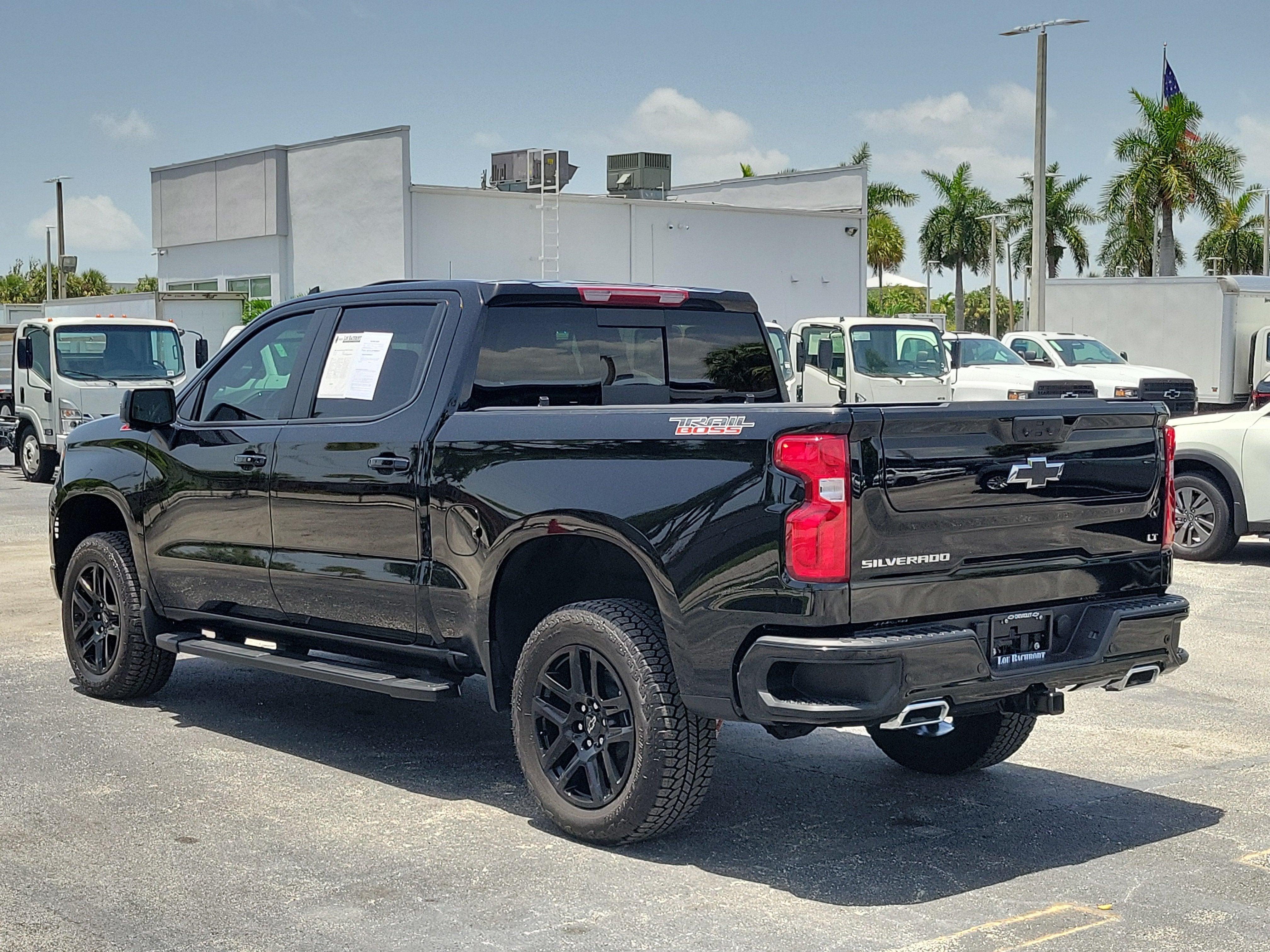 2025 Chevrolet Silverado 1500 — detail view